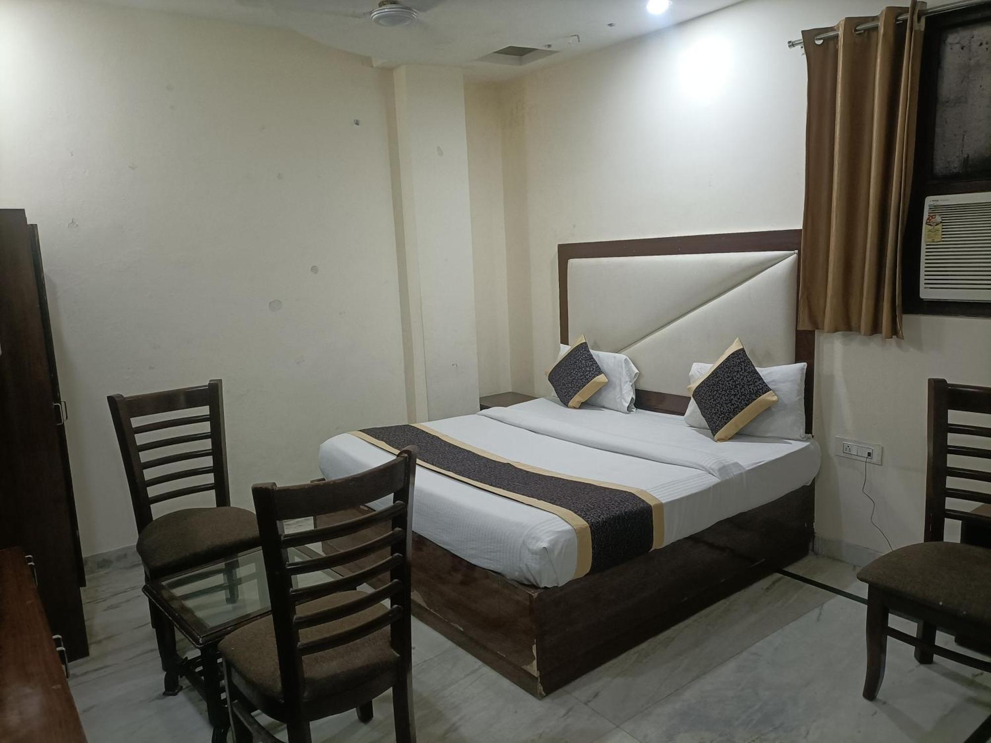 Hotel Ringer New Delhi Exterior photo